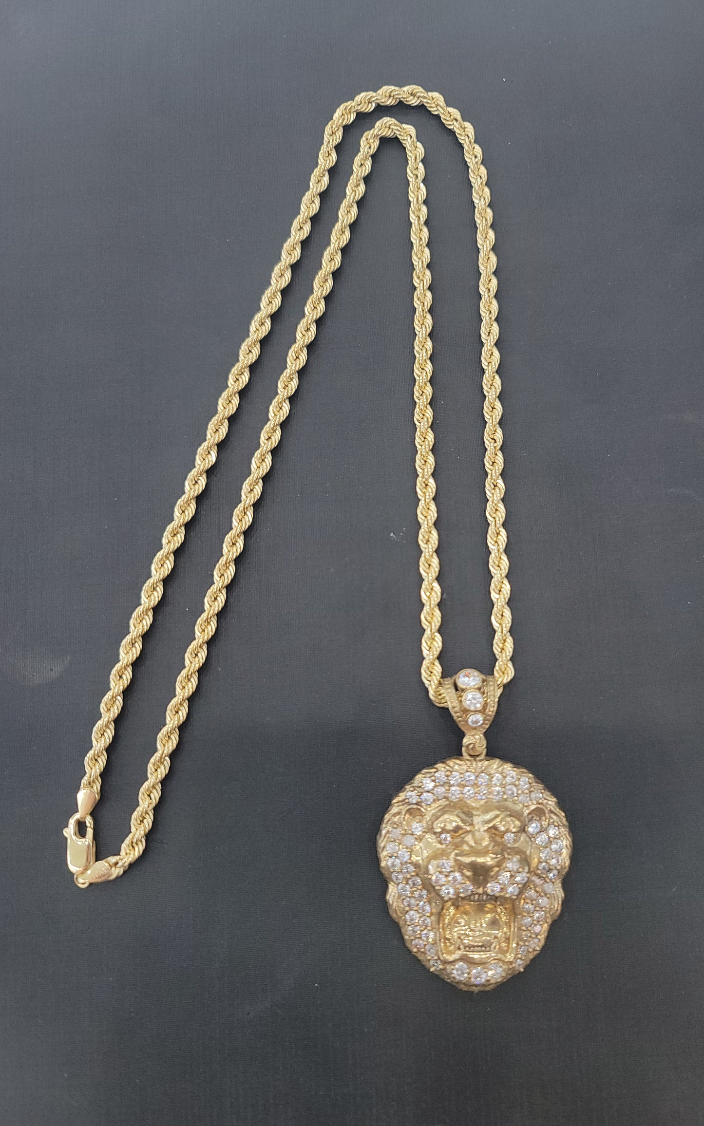 Chain & Pendant Set
