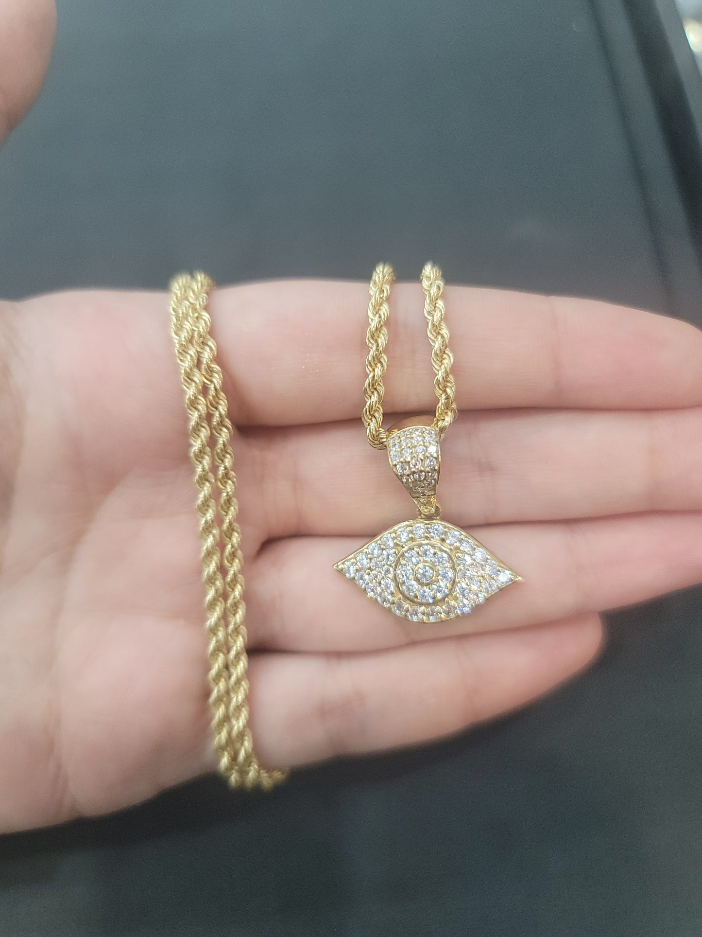 Chain & Pendant Set