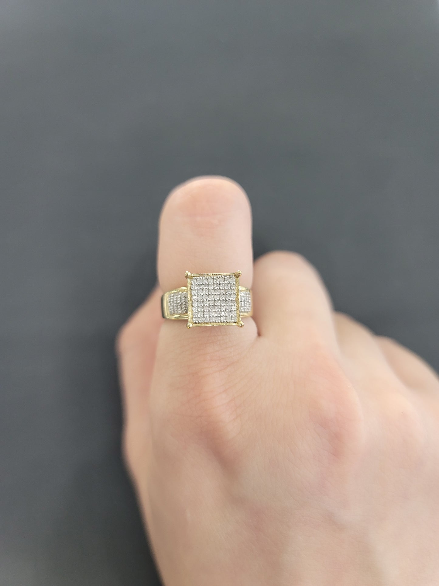 Ladies Diamond Ring
