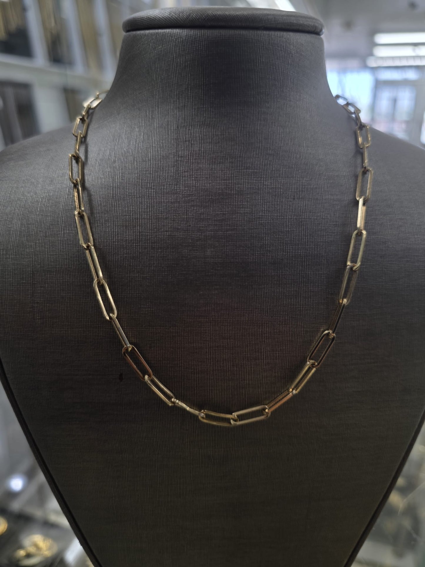 Paper clip chain