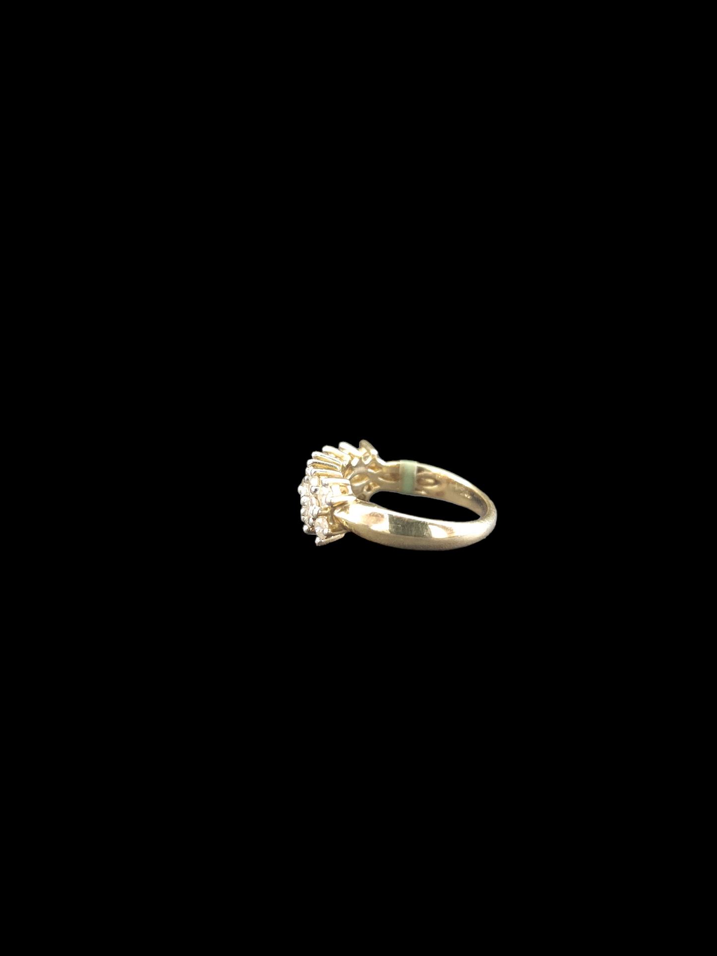 Ladies Diamond Ring